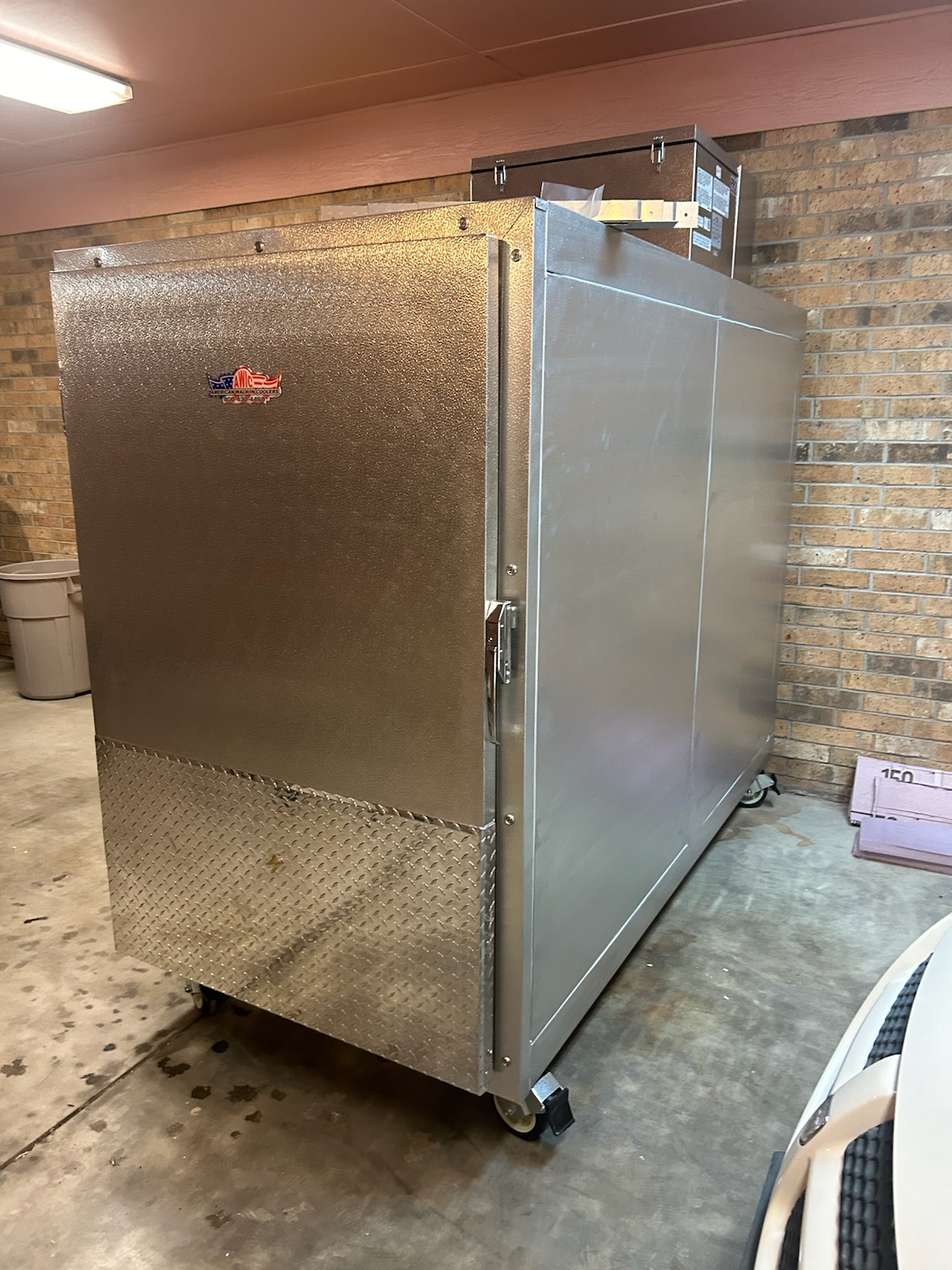 3 body box cooler